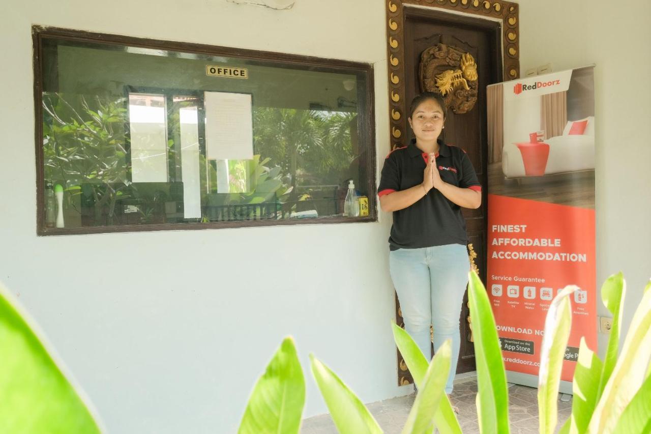 Reddoorz At Villa Krisna Balangan Beach Джимбаран Экстерьер фото